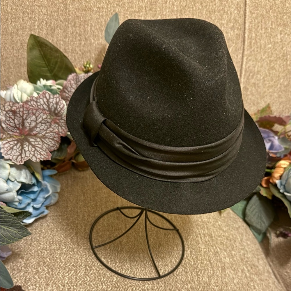Ann Taylor Elegant Black Fedora Hat